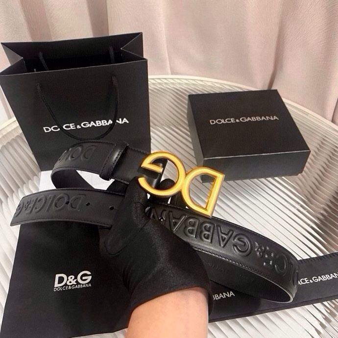 Dolce&Gabbana 全新浮雕小牛皮腰带，满载干练态度，尽显巧思 ，宽度.40mm