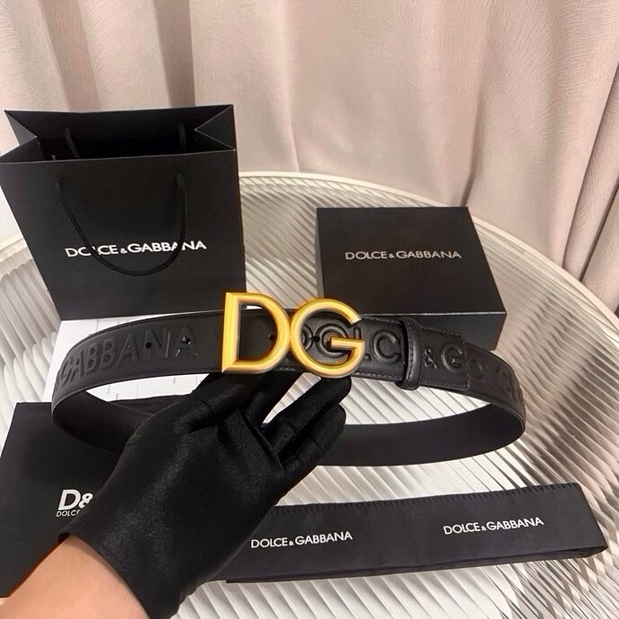 Dolce&Gabbana 全新浮雕小牛皮腰带，满载干练态度，尽显巧思 ，宽度.40mm