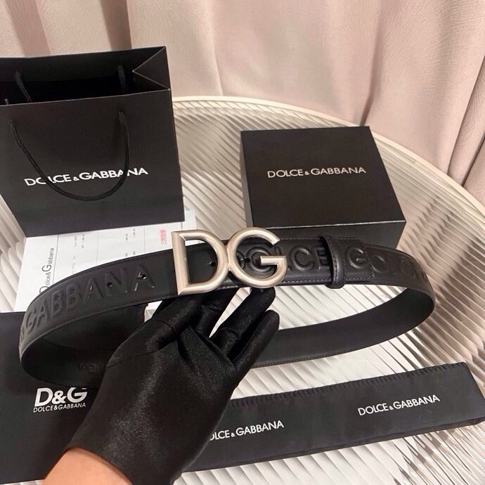 Dolce&Gabbana 全新浮雕小牛皮腰带，满载干练态度，尽显巧思 ，宽度.40mm