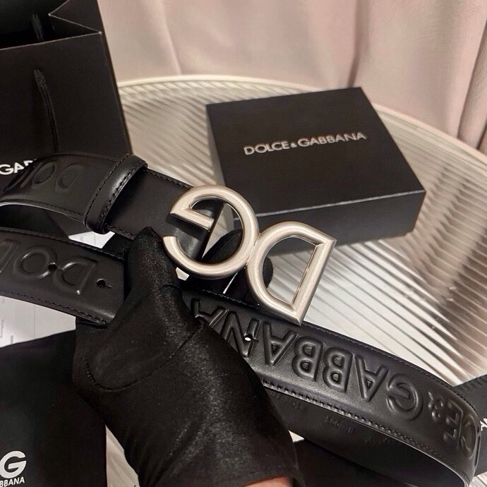 Dolce&Gabbana 全新浮雕小牛皮腰带，满载干练态度，尽显巧思 ，宽度.40mm