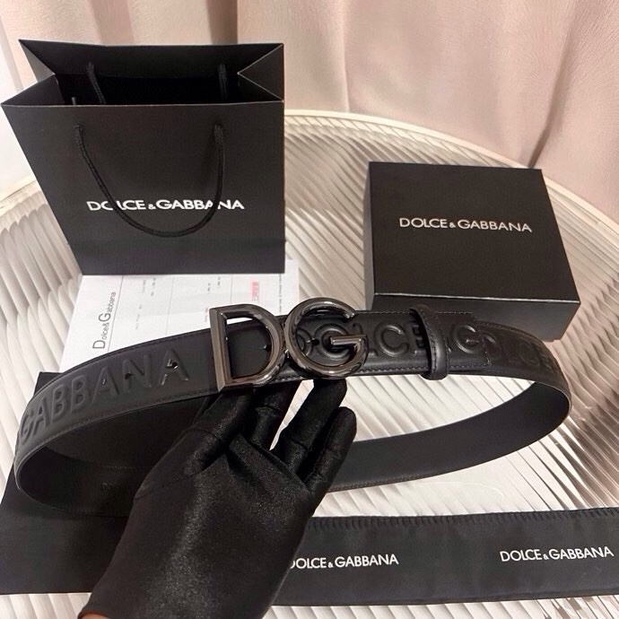 Dolce&Gabbana 全新浮雕小牛皮腰带，满载干练态度，尽显巧思 ，宽度.40mm