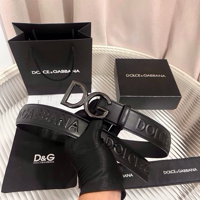 Dolce&Gabbana 全新浮雕小牛皮腰带，满载干练态度，尽显巧思 ，宽度.40mm