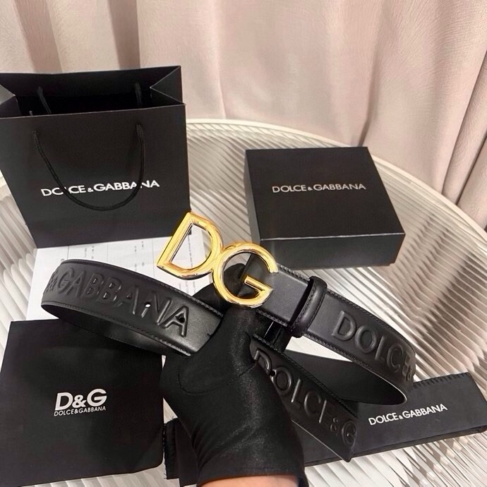 Dolce&Gabbana 全新浮雕小牛皮腰带，满载干练态度，尽显巧思 ，宽度.40mm