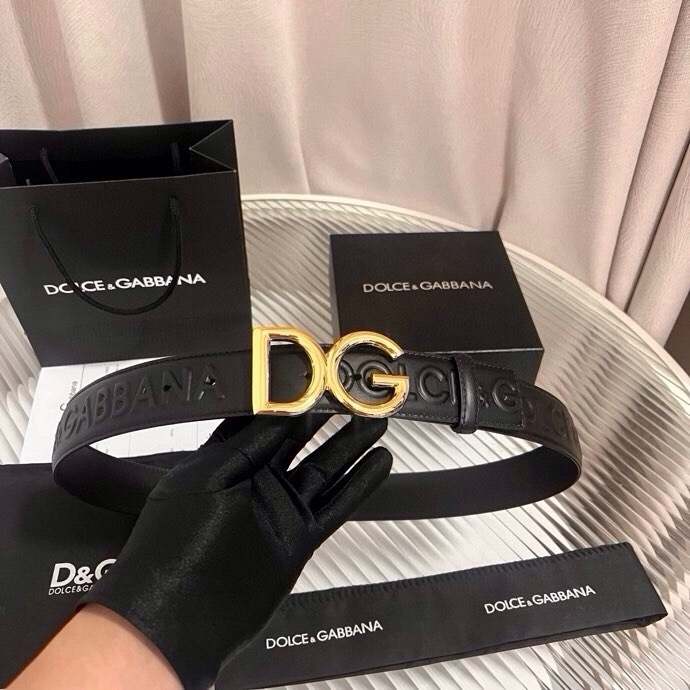 Dolce&Gabbana 全新浮雕小牛皮腰带，满载干练态度，尽显巧思 ，宽度.40mm