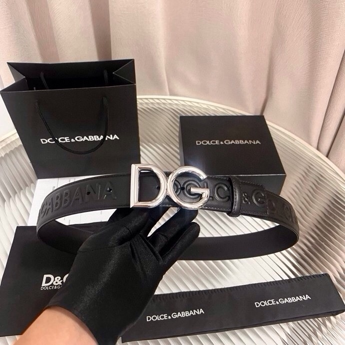 Dolce&Gabbana 全新浮雕小牛皮腰带，满载干练态度，尽显巧思 ，宽度.40mm