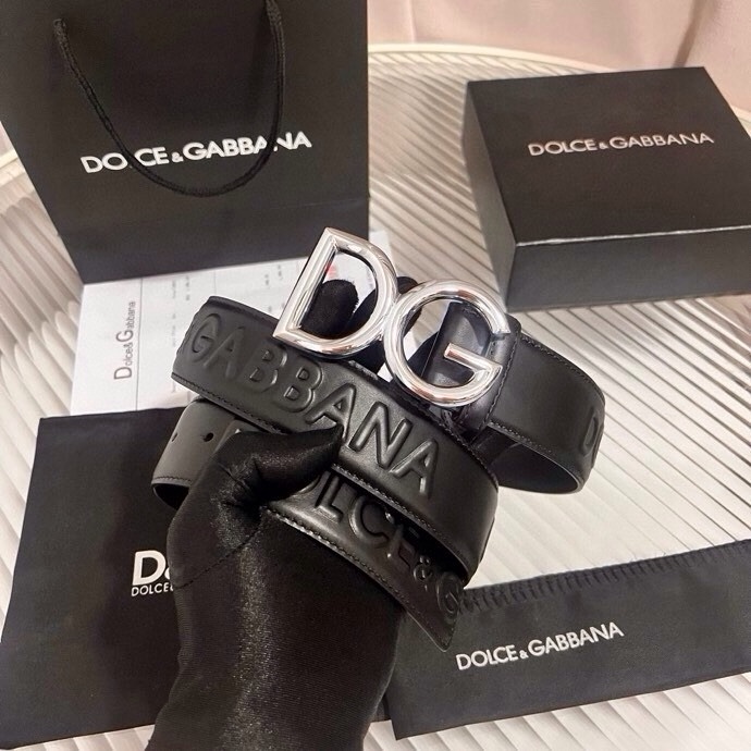 Dolce&Gabbana 全新浮雕小牛皮腰带，满载干练态度，尽显巧思 ，宽度.40mm