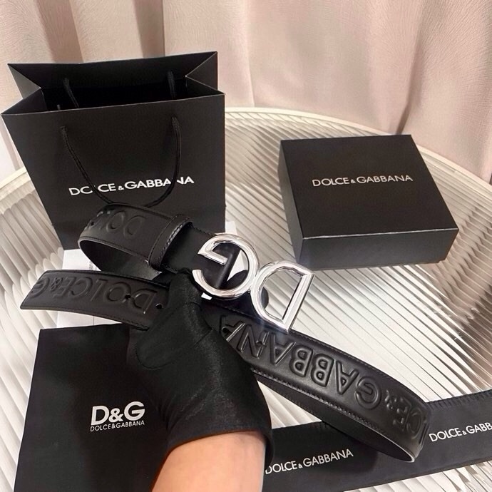 Dolce&Gabbana 全新浮雕小牛皮腰带，满载干练态度，尽显巧思 ，宽度.40mm