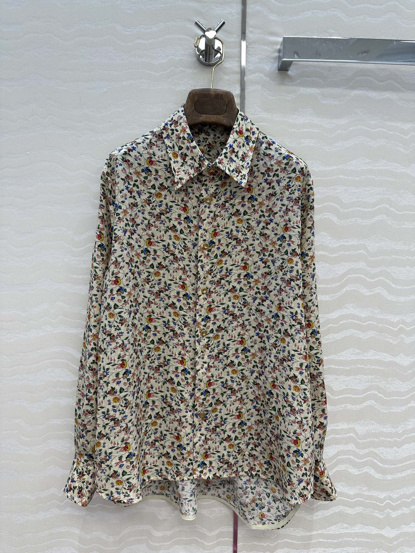 独家首发❤️高端原单品质❤️lP🆕高智感老钱风穿搭！25秋冬 南法风情高级感印花真丝衬衫，100%真丝双