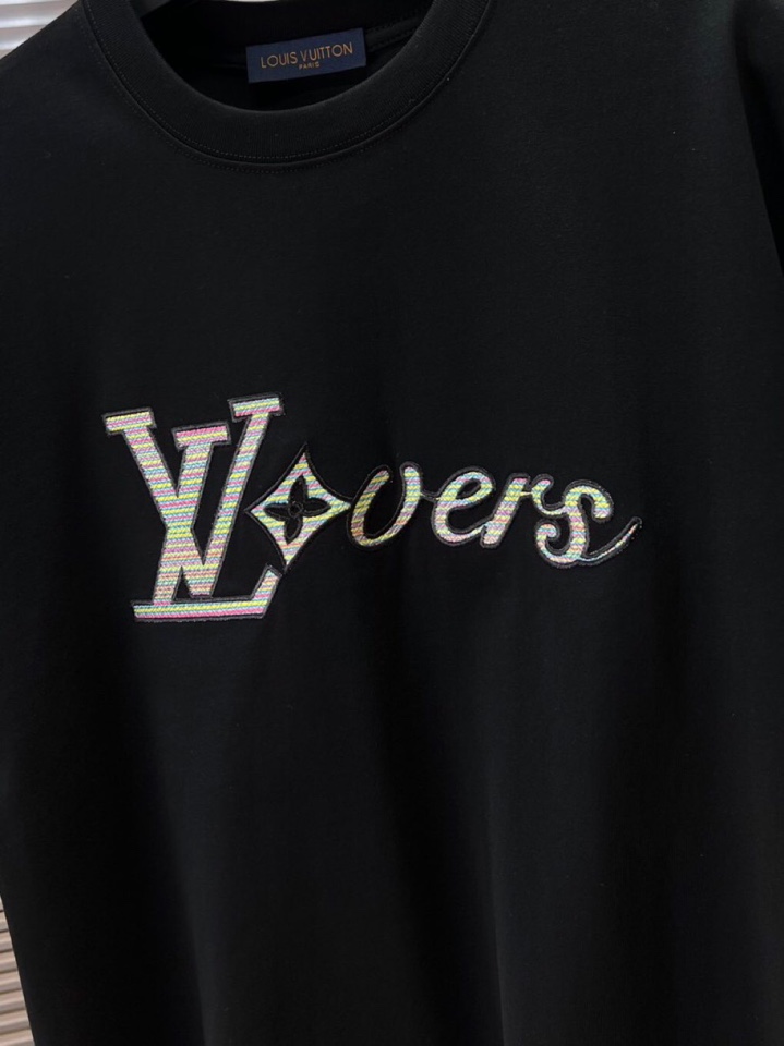 Louis Vuitton 路易威登LV 驴牌 最新爆款男女同款情侣款短袖圆领T恤，2025春夏新款首发