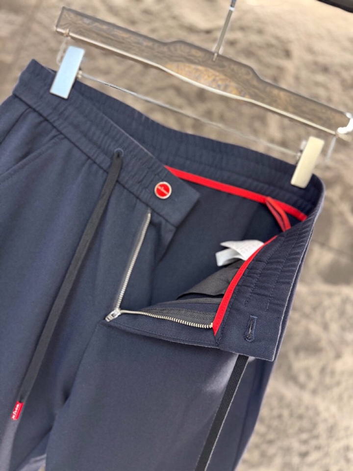 Kiton 奇顿 2025ss 秋冬新品精纺羊毛男士长裤休闲裤，高奢内敛低调，轻松驾驭不挑人 裁剪精细完