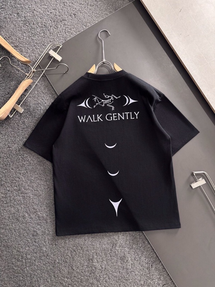 (Arcteryx）始祖鸟 ARC 2025SS春夏最新款圆领时尚短袖圆领T恤，官网同步，纯棉面料！贴肤