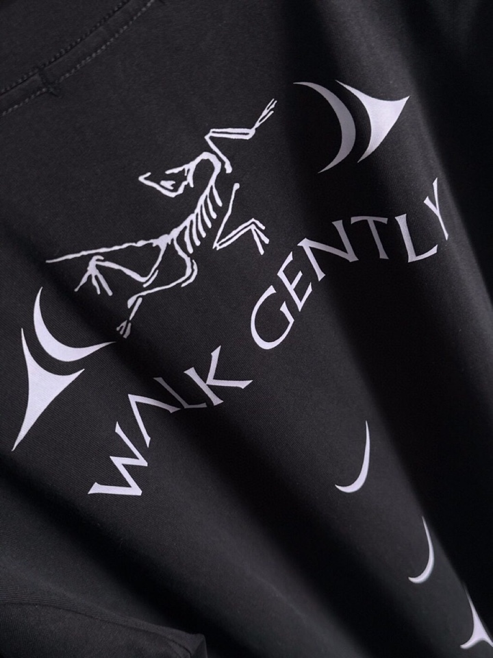 (Arcteryx）始祖鸟 ARC 2025SS春夏最新款圆领时尚短袖圆领T恤，官网同步，纯棉面料！贴肤