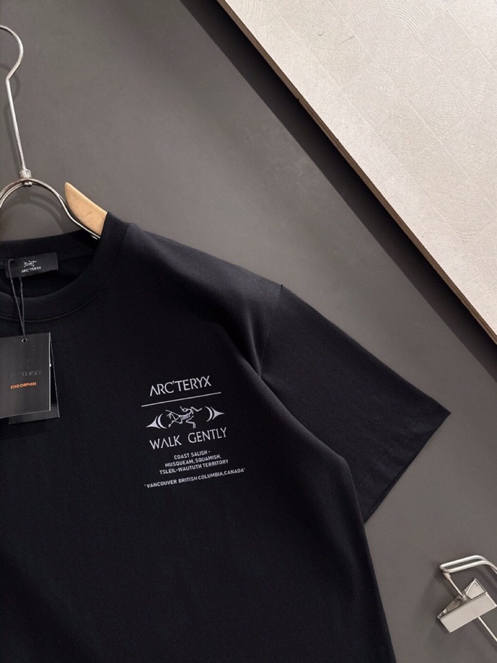(Arcteryx）始祖鸟 ARC 2025SS春夏最新款圆领时尚短袖圆领T恤，官网同步，纯棉面料！贴肤