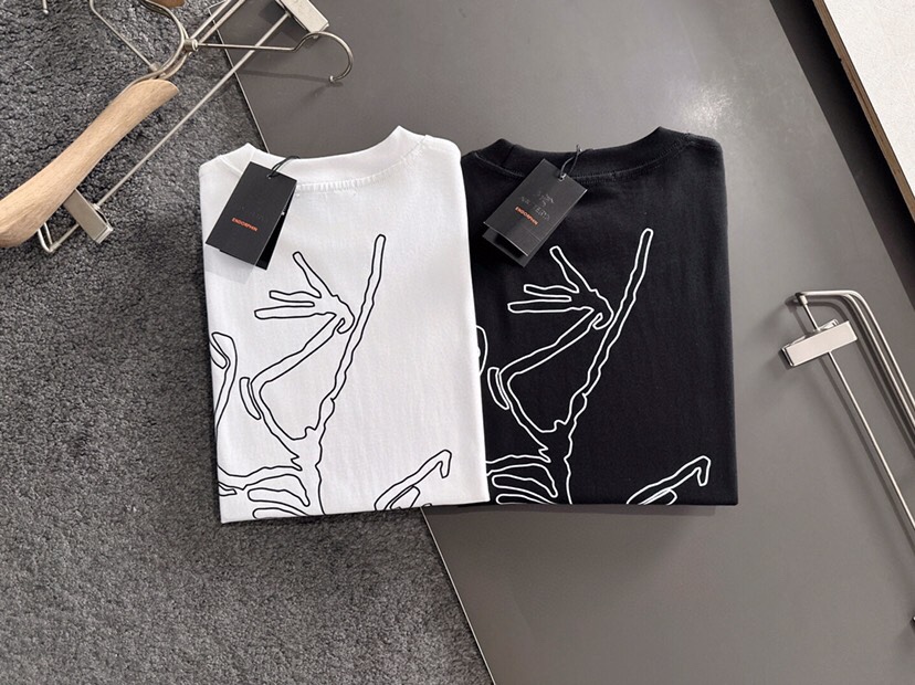 (Arcteryx）始祖鸟ARC 2025SS春夏最新款圆领时尚短袖T恤，官网同步，纯棉面料！贴肤舒适，