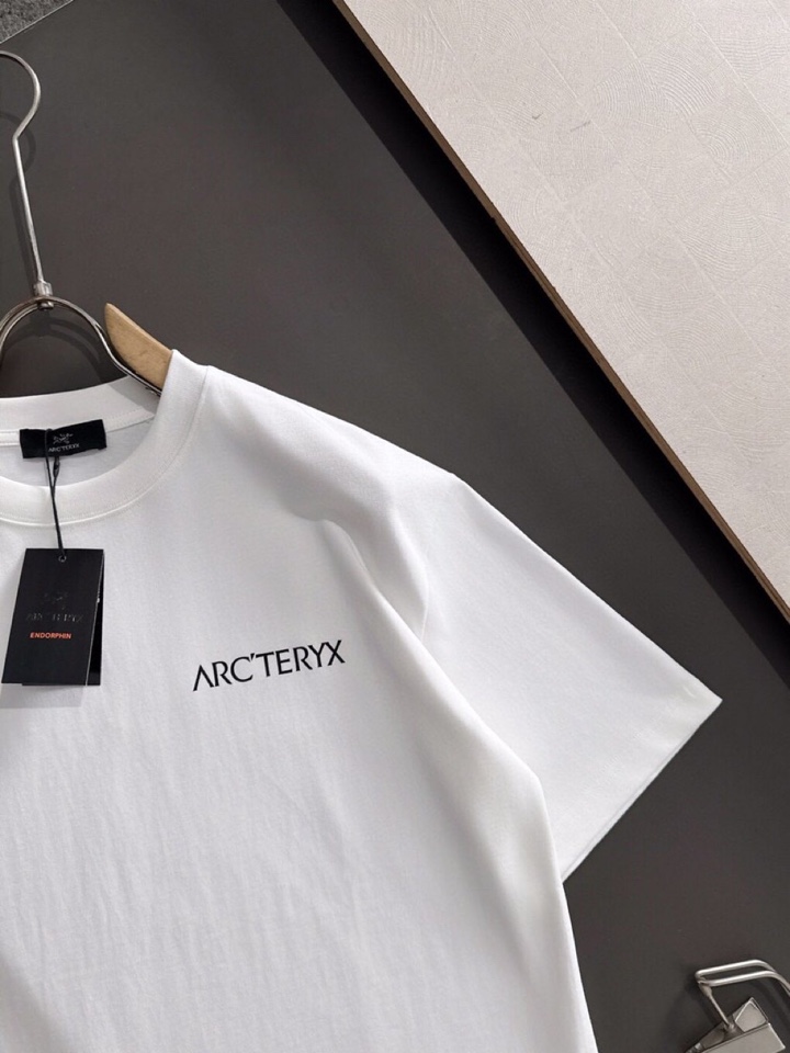 (Arcteryx）始祖鸟ARC 2025SS春夏最新款圆领时尚短袖T恤，官网同步，纯棉面料！贴肤舒适，