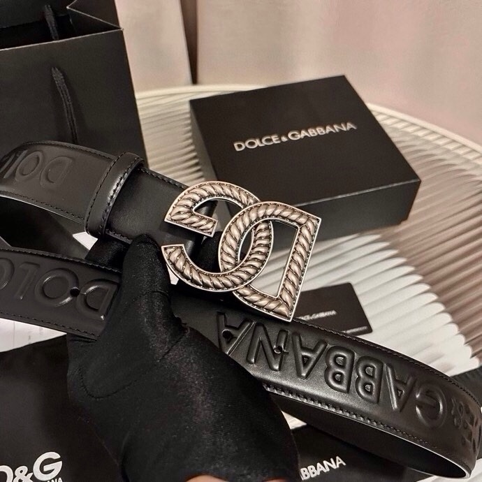 Dolce&Gabbana  全新浮雕小牛皮腰带，满载干练态度，尽显巧思 ，宽度.40mm