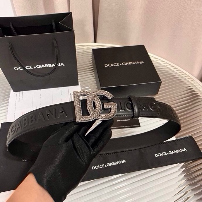Dolce&Gabbana  全新浮雕小牛皮腰带，满载干练态度，尽显巧思 ，宽度.40mm