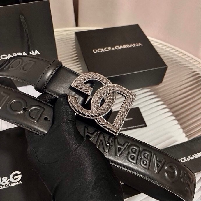 Dolce&Gabbana  全新浮雕小牛皮腰带，满载干练态度，尽显巧思 ，宽度.40mm