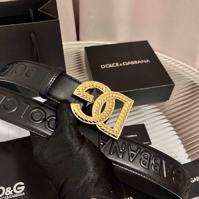 Dolce&Gabbana  全新浮雕小牛皮腰带，满载干练态度，尽显巧思 ，宽度.40mm