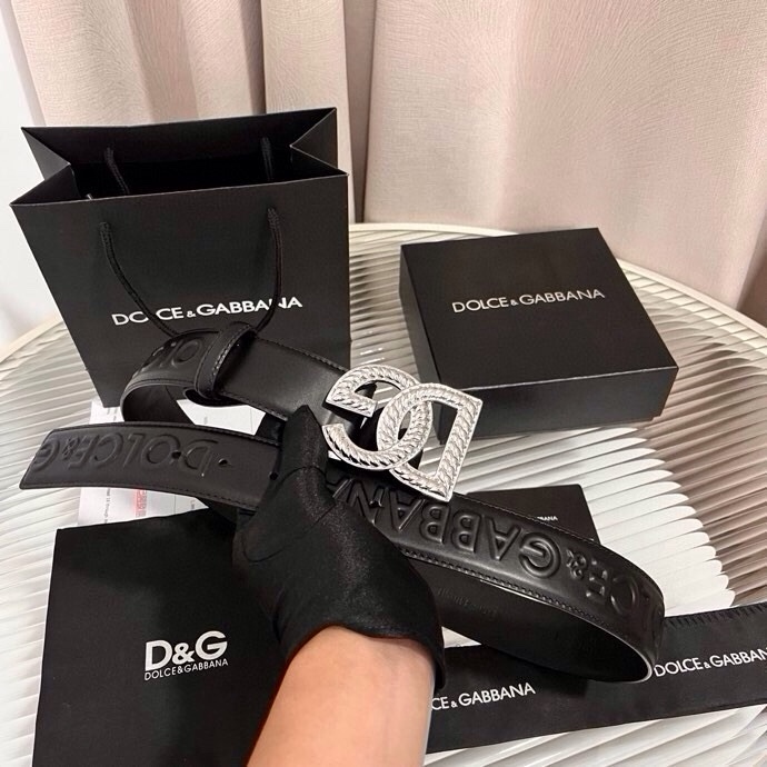 Dolce&Gabbana  全新浮雕小牛皮腰带，满载干练态度，尽显巧思 ，宽度.40mm