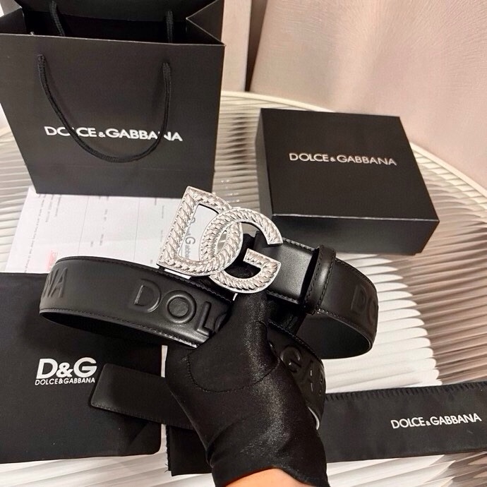 Dolce&Gabbana  全新浮雕小牛皮腰带，满载干练态度，尽显巧思 ，宽度.40mm