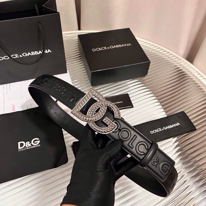 Dolce&Gabbana  全新浮雕小牛皮腰带，满载干练态度，尽显巧思 ，宽度.40mm