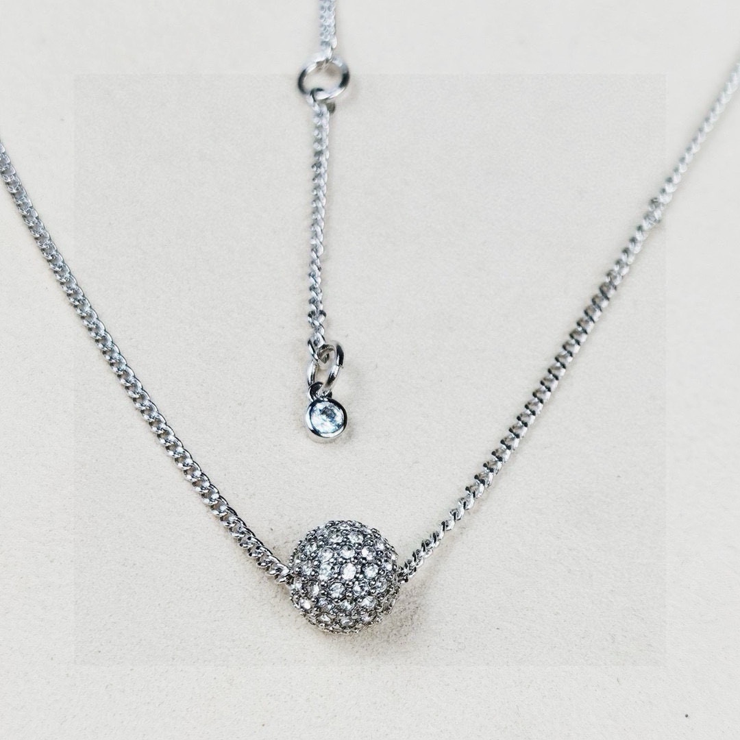 Luxury necklace platinum