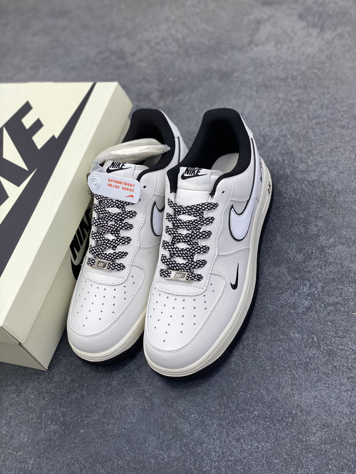 图片[8]-NIke Air Force 1 \’07 Low “黑Justdoit”空军一号 低帮 运动鞋 休闲鞋 折边针车 工艺难度大 原楦头原纸板 原装鞋盒 定制五金配件 内置全掌气垫 原厂鞋底 货号：CS5288-038 尺码：36 36.5 37.5 38 38.5 39 40 40.5 41 42 42.5 43 44 44.5 45-选品中心