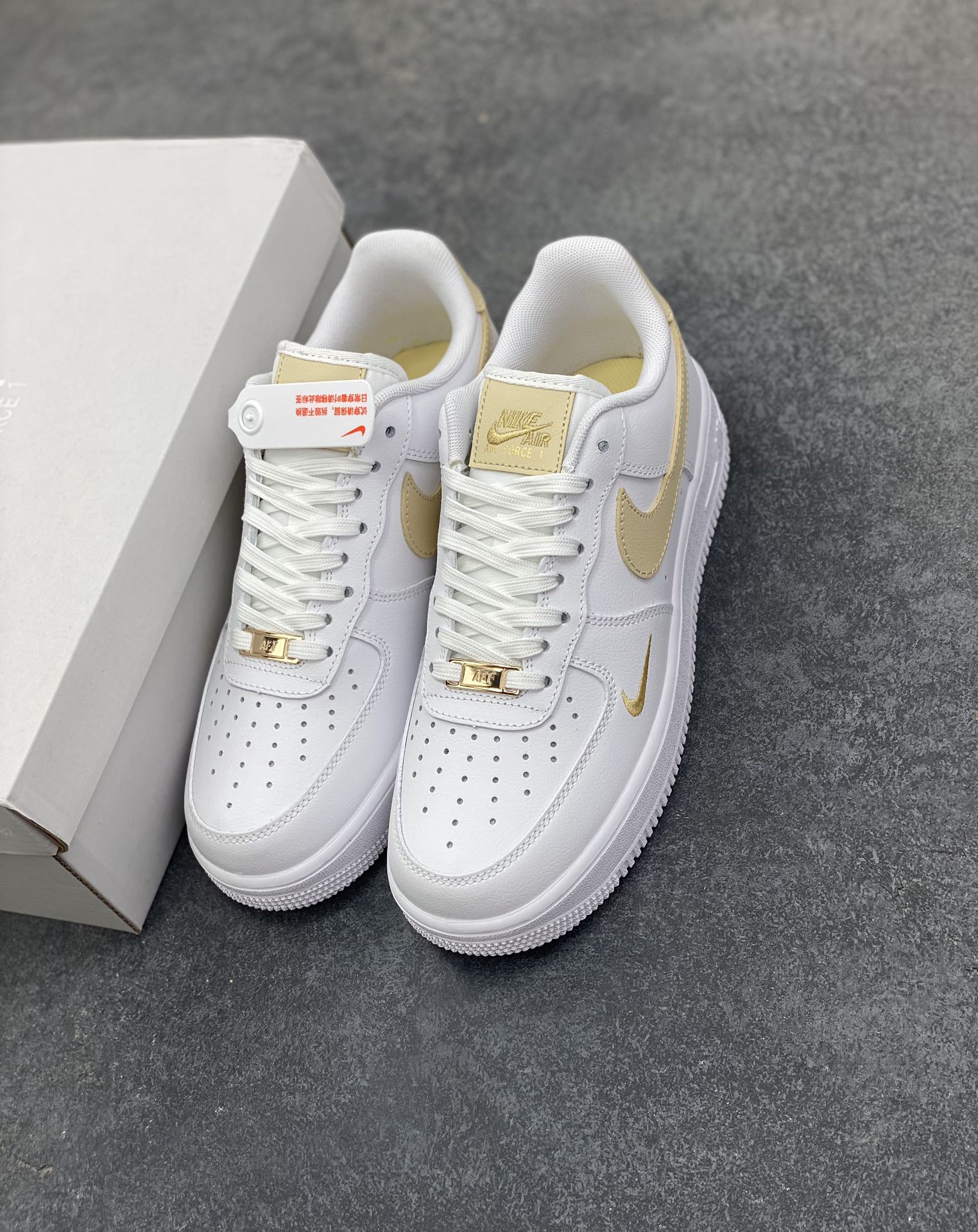 图片[8]-福利特价 Nike Air Force 1 Low 白黄小双勾 空军一号低帮运动休闲板鞋 原楦头原纸板 打造纯正空军版型 专注外贸渠道 全掌内置蜂窝气垫 原盒配件 原厂中底钢印、拉帮完美 货号：CZ0270-105 尺码：36 36.5 37.5 38 38.5 39 40 40.5 41 42 42.5 43 44 44.5 45-选品中心