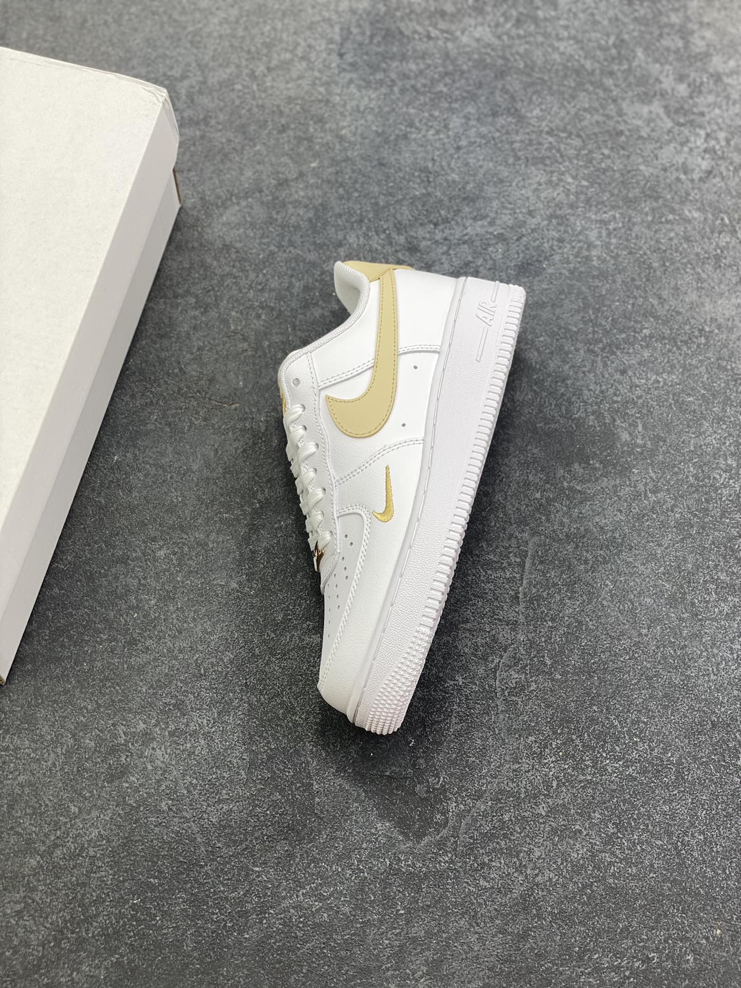 图片[7]-福利特价 Nike Air Force 1 Low 白黄小双勾 空军一号低帮运动休闲板鞋 原楦头原纸板 打造纯正空军版型 专注外贸渠道 全掌内置蜂窝气垫 原盒配件 原厂中底钢印、拉帮完美 货号：CZ0270-105 尺码：36 36.5 37.5 38 38.5 39 40 40.5 41 42 42.5 43 44 44.5 45-选品中心