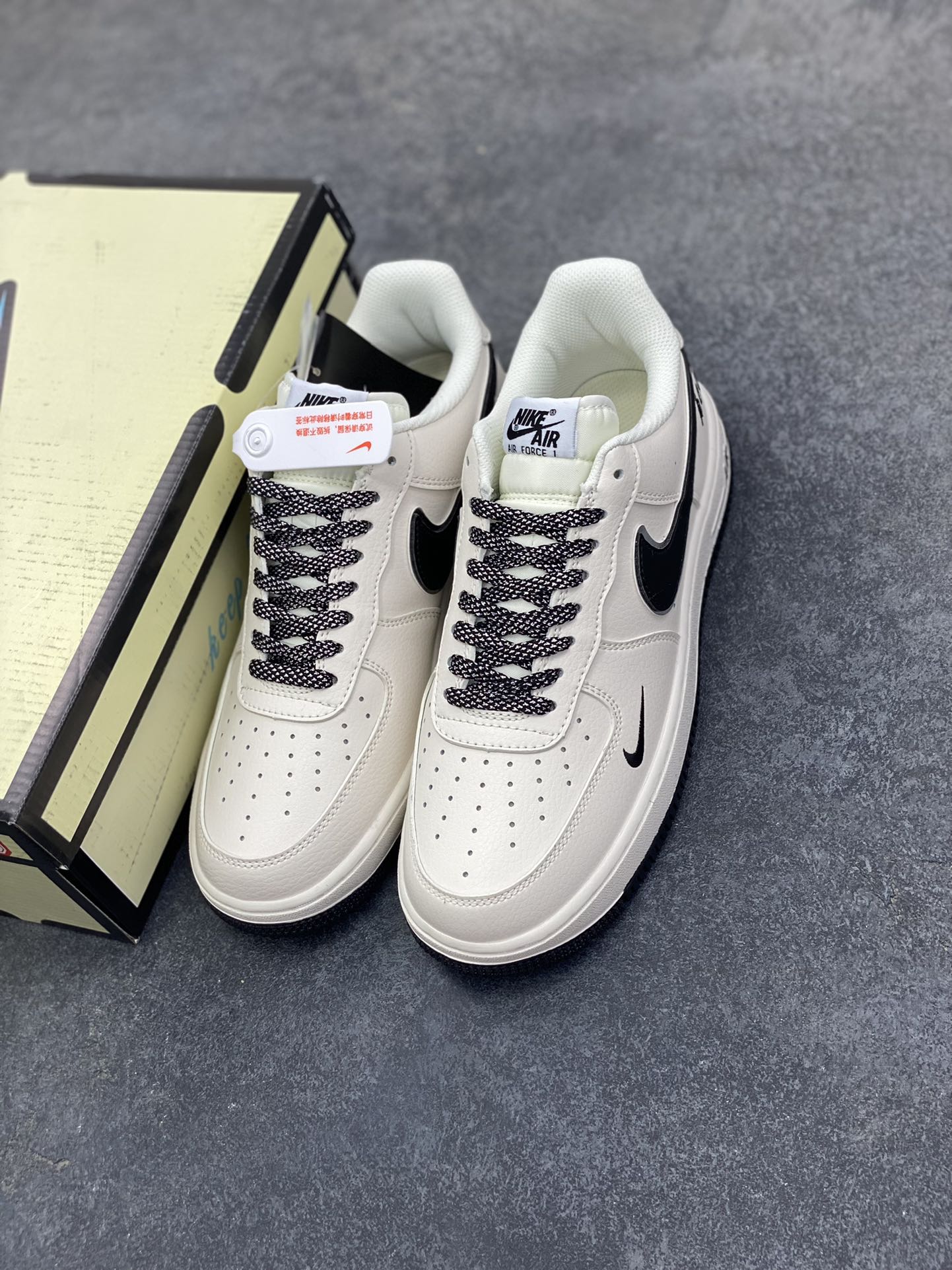 图片[8]-福利特价 Nike Air Force 1 Low \’07 “Keep Fresh”小勾低帮空军一号休闲板鞋 定制皮料 专属鞋盒 原楦原纸板 纯正空军版型 高清洁度 内置全掌气垫 货号：BM2023-102 尺码：36 36.5 37.5 38 38.5 39 40 40.5 41 42 42.5 43 44 44.5 45-选品中心