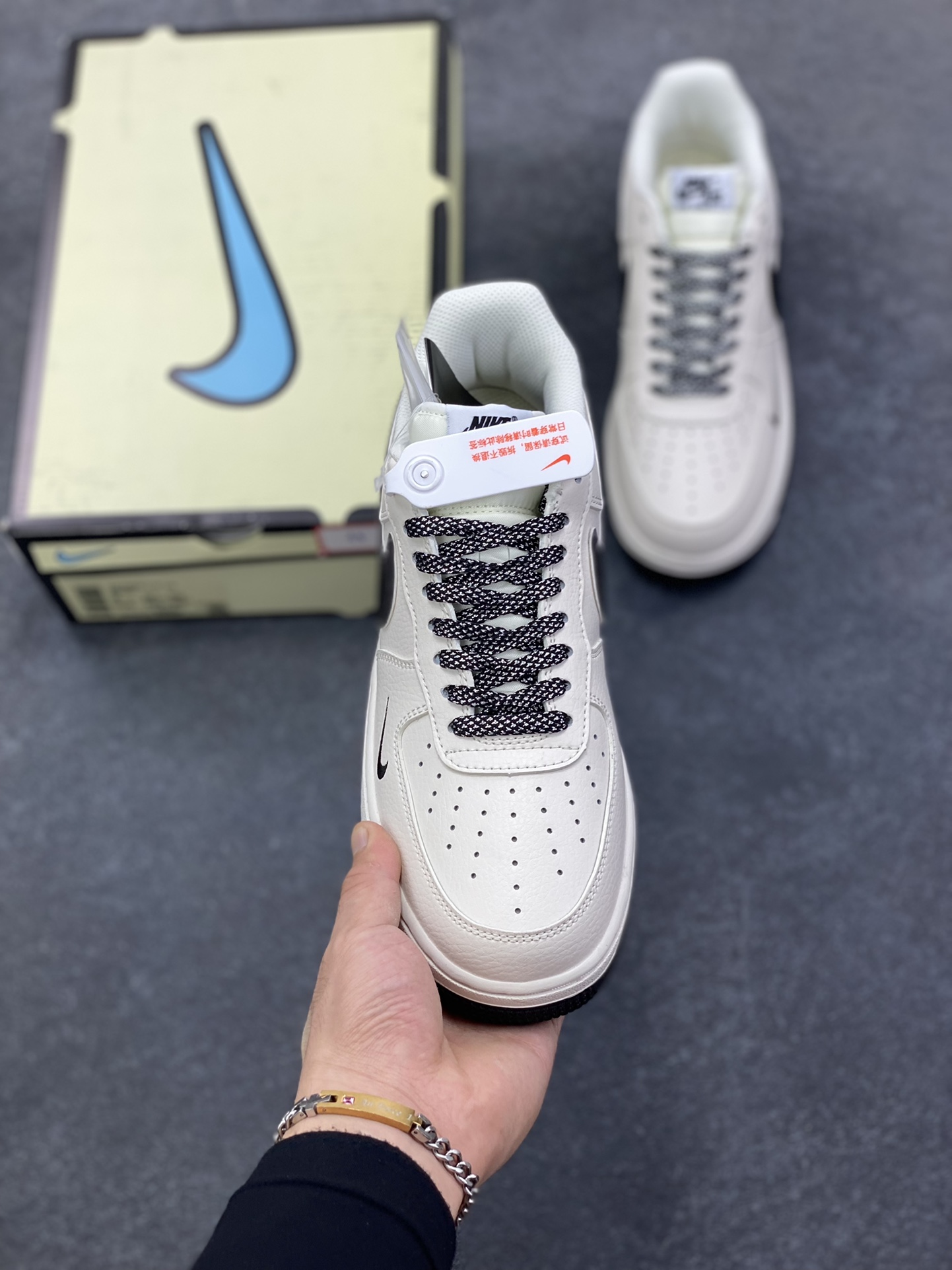 图片[2]-福利特价 Nike Air Force 1 Low \’07 “Keep Fresh”小勾低帮空军一号休闲板鞋 定制皮料 专属鞋盒 原楦原纸板 纯正空军版型 高清洁度 内置全掌气垫 货号：BM2023-102 尺码：36 36.5 37.5 38 38.5 39 40 40.5 41 42 42.5 43 44 44.5 45-选品中心