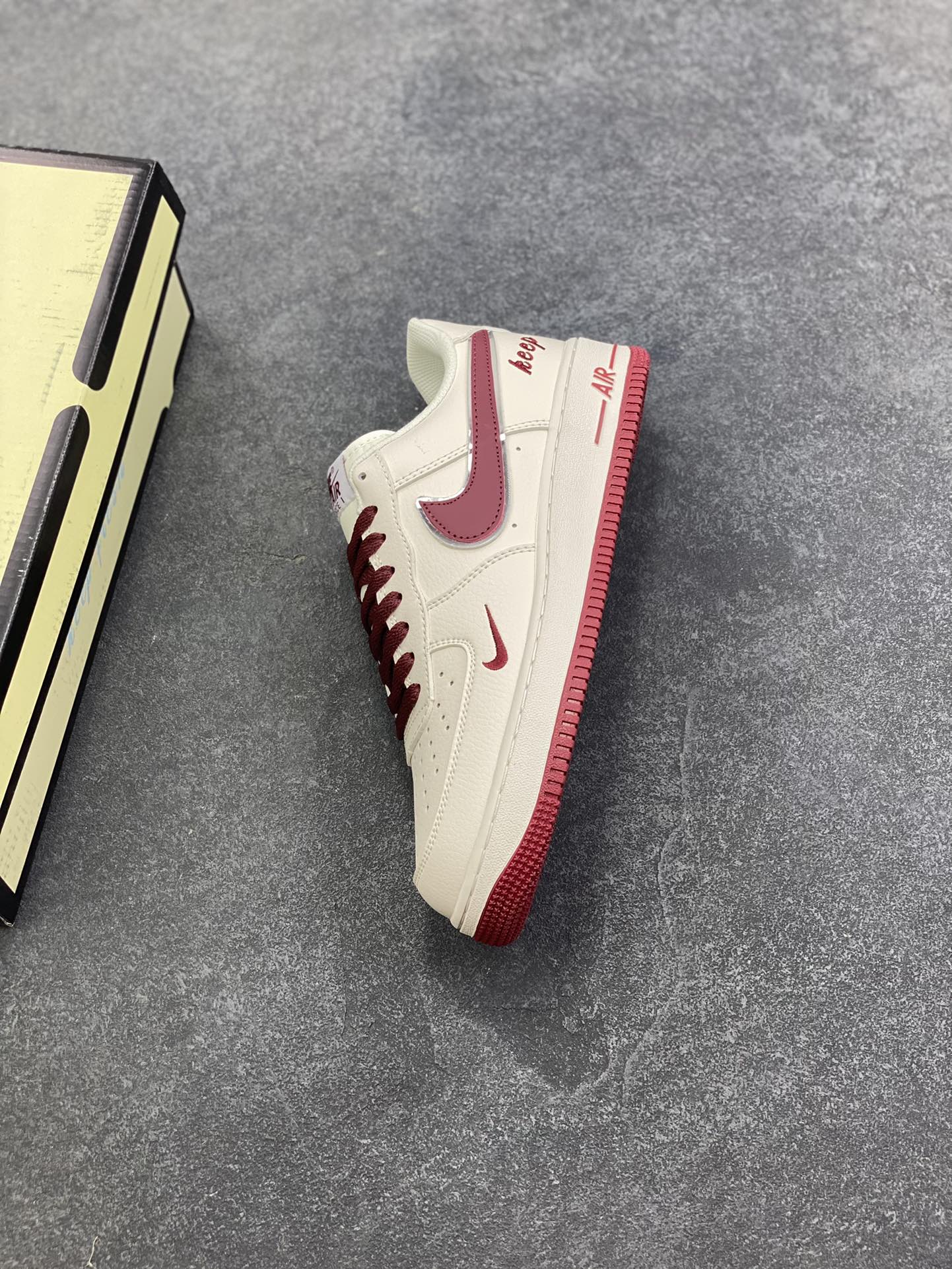 图片[7]-福利特价 Nike Air Force 1 Low \’07 “Keep Fresh”小勾低帮空军一号休闲板鞋 定制皮料 专属鞋盒 原楦原纸板 纯正空军版型 高清洁度 内置全掌气垫 货号：BM2023-102 尺码：36 36.5 37.5 38 38.5 39 40 40.5 41 42 42.5 43 44 44.5 45-选品中心