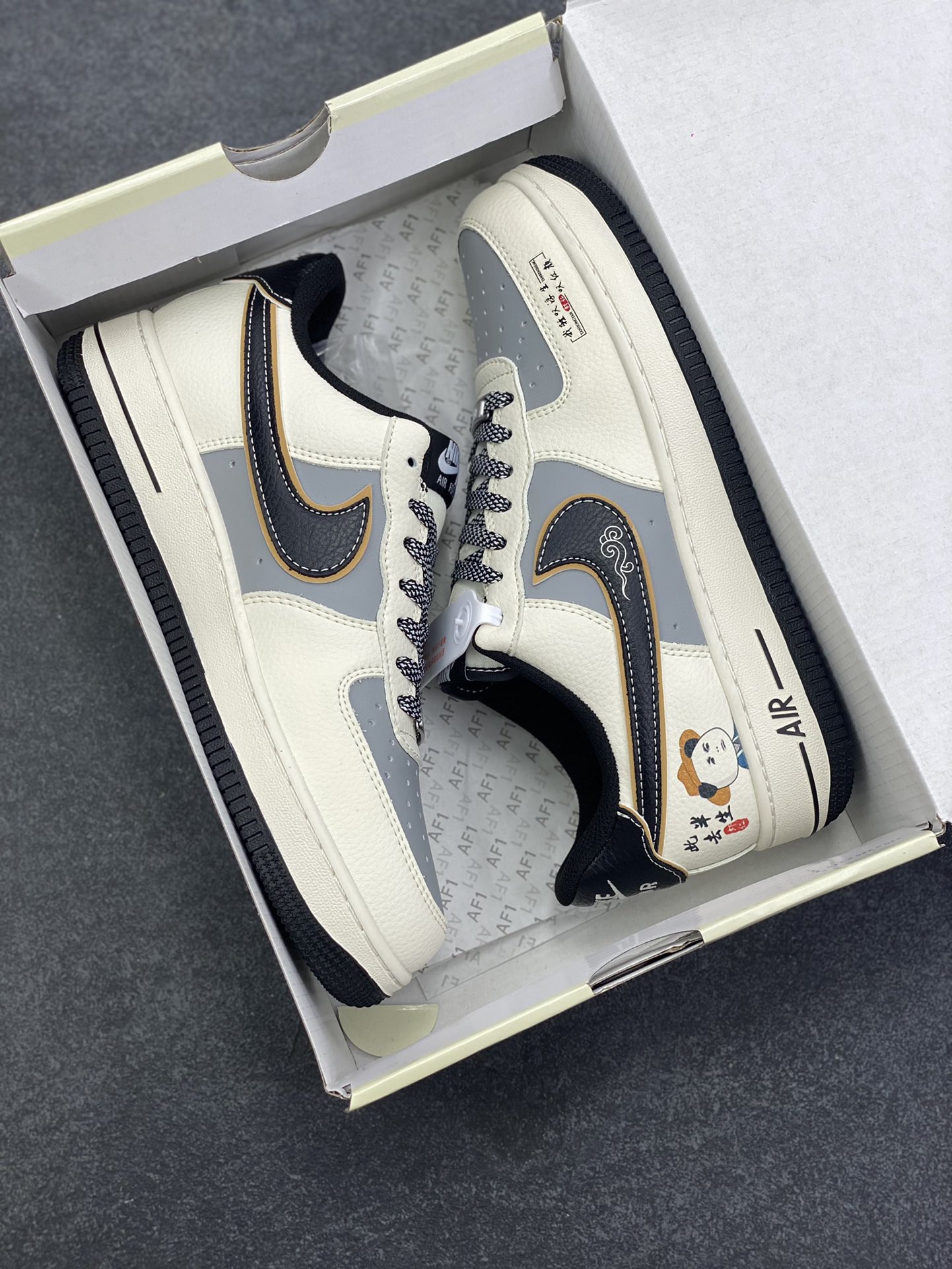 图片[9]-NIke Air Force 1 \’07 Low “青衣虾仁——大明不妙曲”空军一号 低帮 运动鞋 休闲鞋 折边针车 工艺难度大 原楦头原纸板 原装鞋盒 定制五金配件 内置全掌气垫 原厂鞋底 货号：SM6668-118 尺码：36 36.5 37.5 38 38.5 39 40 40.5 41 42 42.5 43 44 44.5 45-选品中心