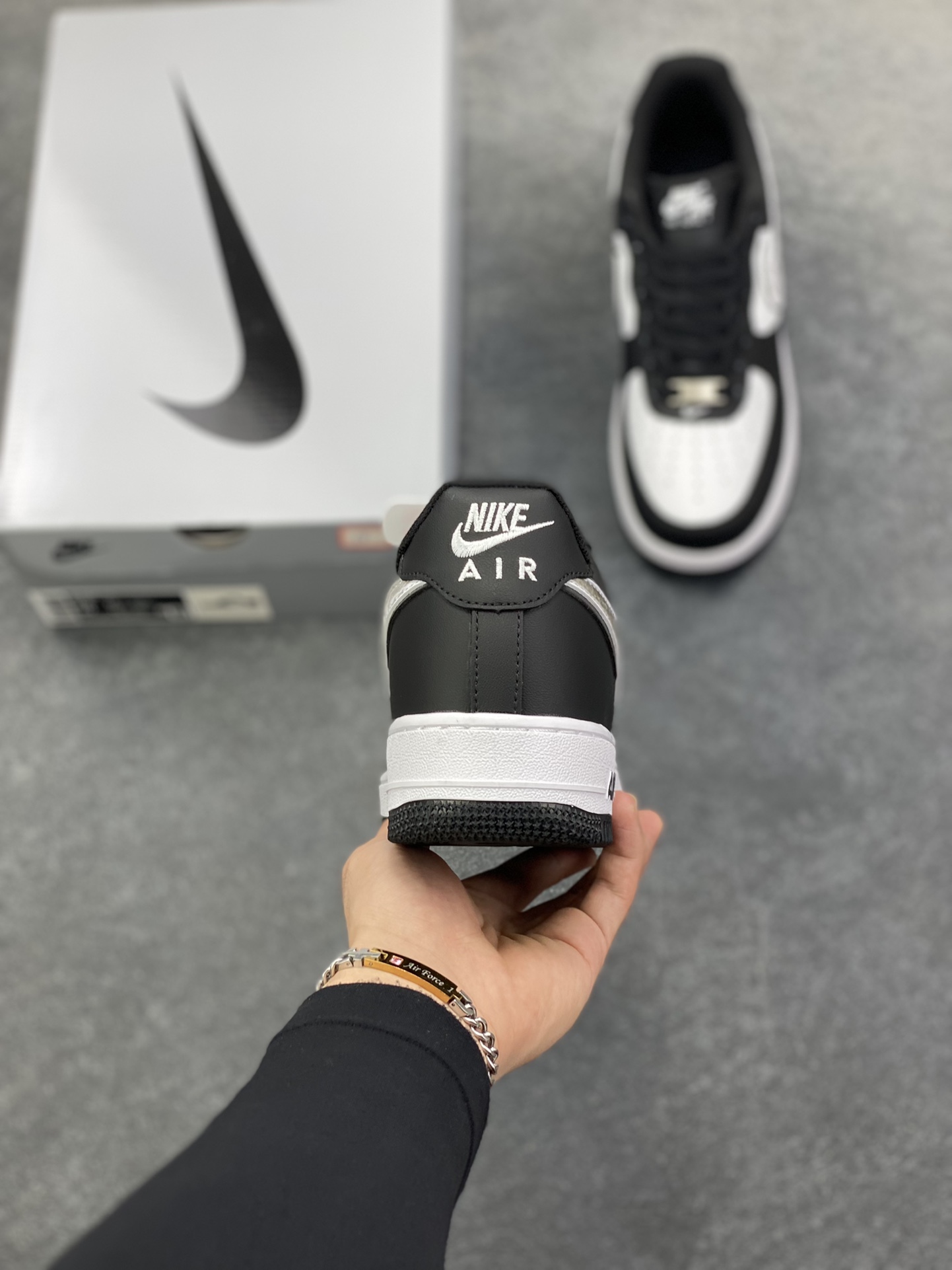 图片[4]-Nike Air Force 1 Low’07 黑白裂纹 空军一号低帮休闲板鞋 定制皮料 定制鞋盒 原楦原纸板 纯正空军版型 内置全掌气垫 货号：ZH0316-118 尺码：36 36.5 37.5 38 38.5 39 40 40.5 41 42 42.5 43 44 44.5 45-选品中心