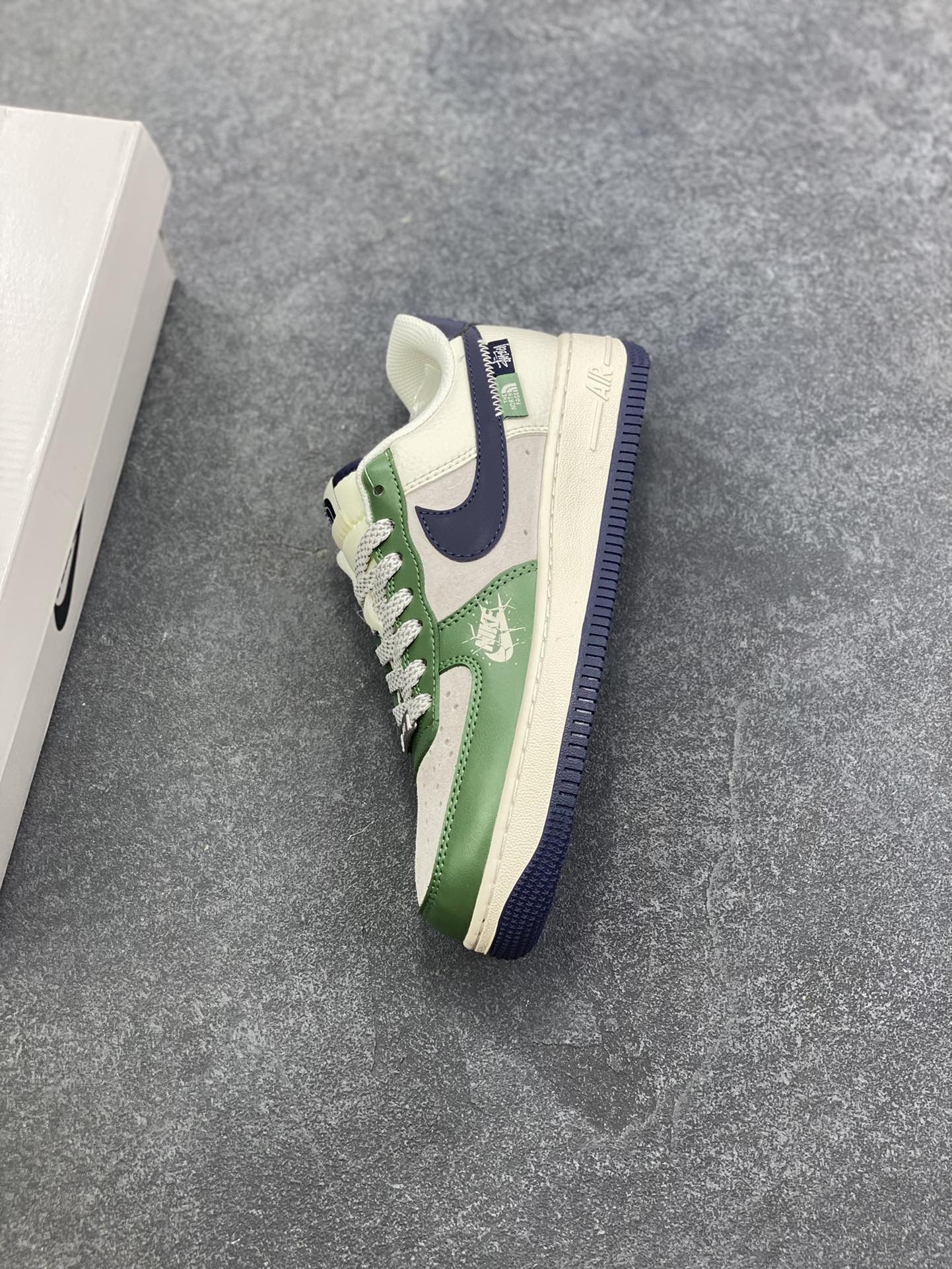 图片[7]-NIke Air Force 1 \’07 Low “北面联名——蓝绿”空军一号 低帮 运动鞋 休闲鞋 折边针车 工艺难度大 原楦头原纸板 原装鞋盒 定制五金配件 内置全掌气垫 原厂鞋底 货号：HS8068-053 尺码：36 36.5 37.5 38 38.5 39 40 40.5 41 42 42.5 43 44 44.5 45-选品中心