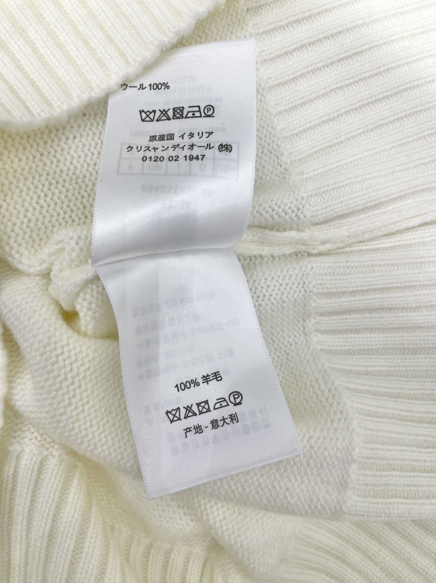 𝗗𝗜𝗢𝗥*迪奥字母刺绣高级感休闲针织衫🌟【神仙材质&设计】🌟▫️羊毛软糯到像拥抱云朵，贴身穿完全不扎！▫