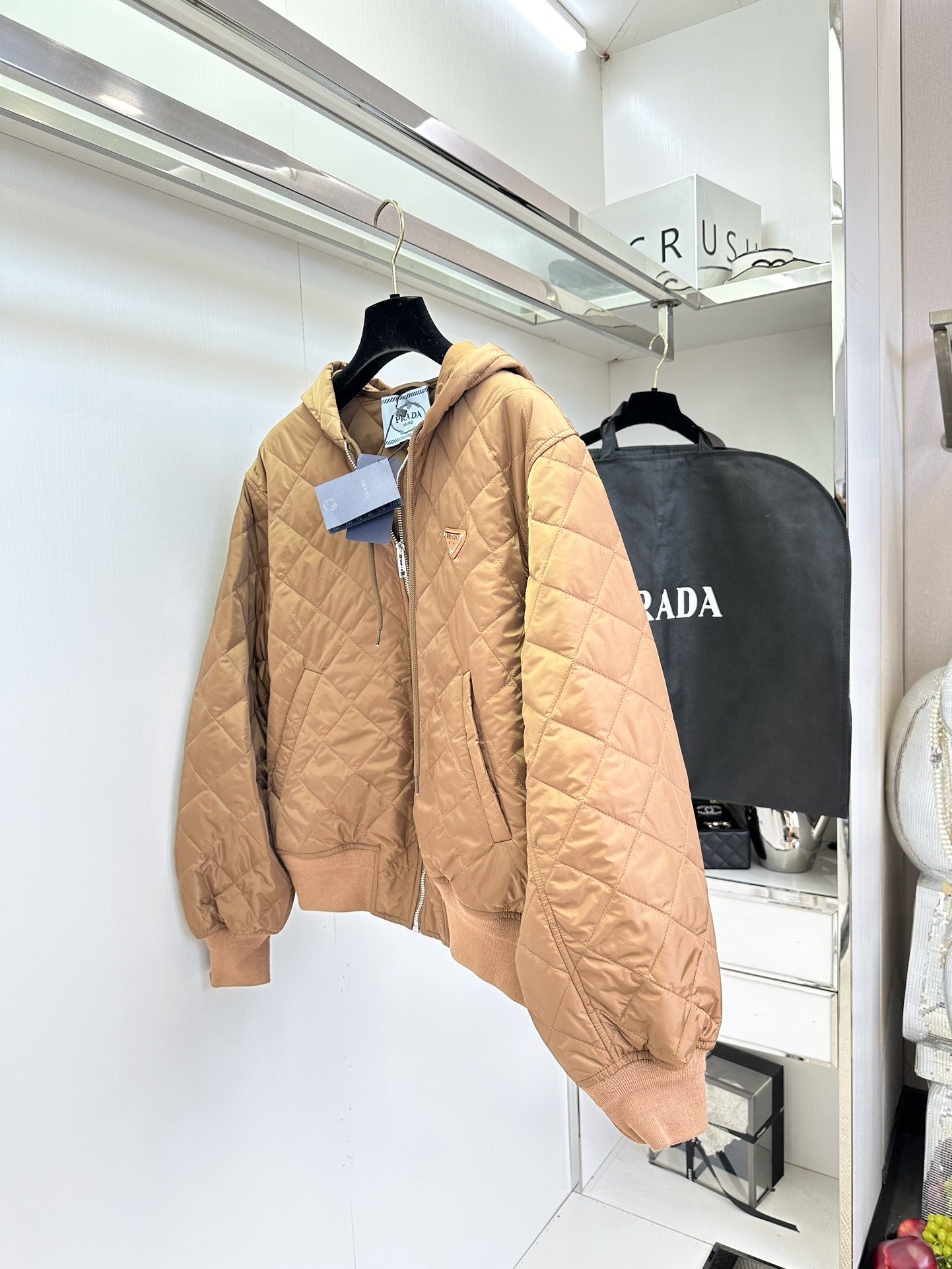 25 w 普拉达新款 连帽棉服 宽松版型² ●SIZE s m l ●