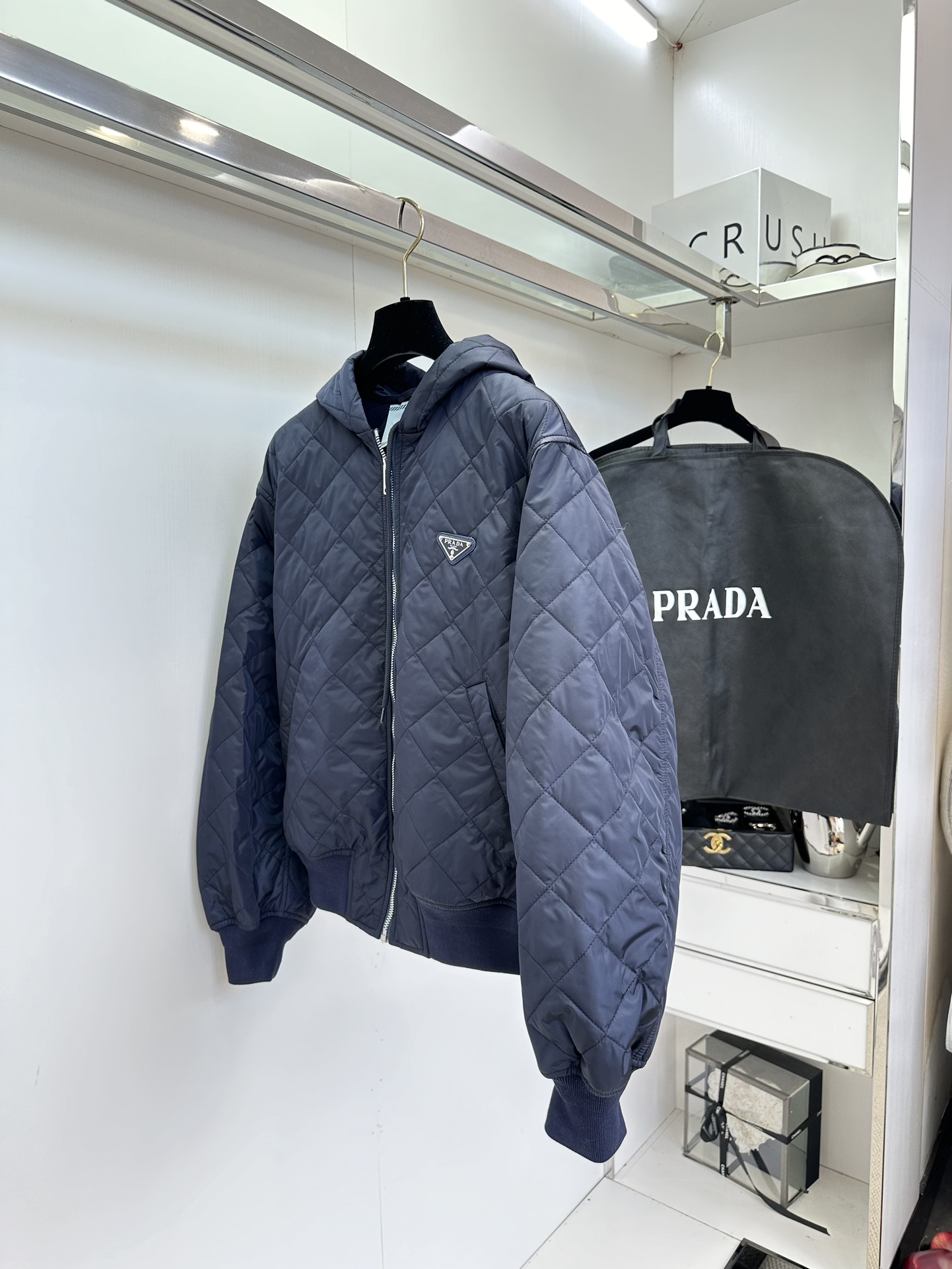 25 w 普拉达新款 连帽棉服 宽松版型² ●SIZE s m l ●