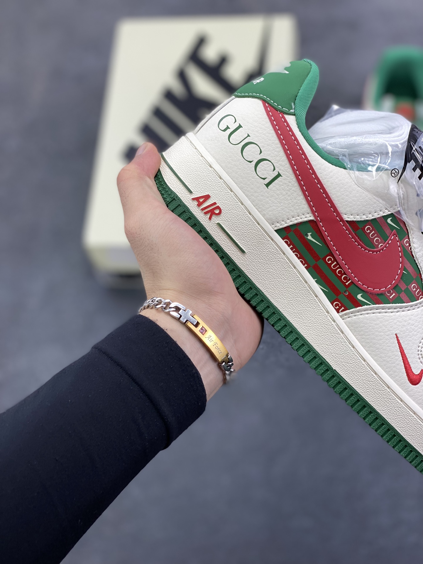 图片[6]-NIke Air Force 1 \’07 Low “古驰联名——米绿红勾”空军一号 低帮 运动鞋 休闲鞋 折边针车 工艺难度大 原楦头原纸板 原装鞋盒 定制五金配件 内置全掌气垫 原厂鞋底 货号：DD1982-312 尺码：36 36.5 37.5 38 38.5 39 40 40.5 41 42 42.5 43 44 44.5 45-选品中心