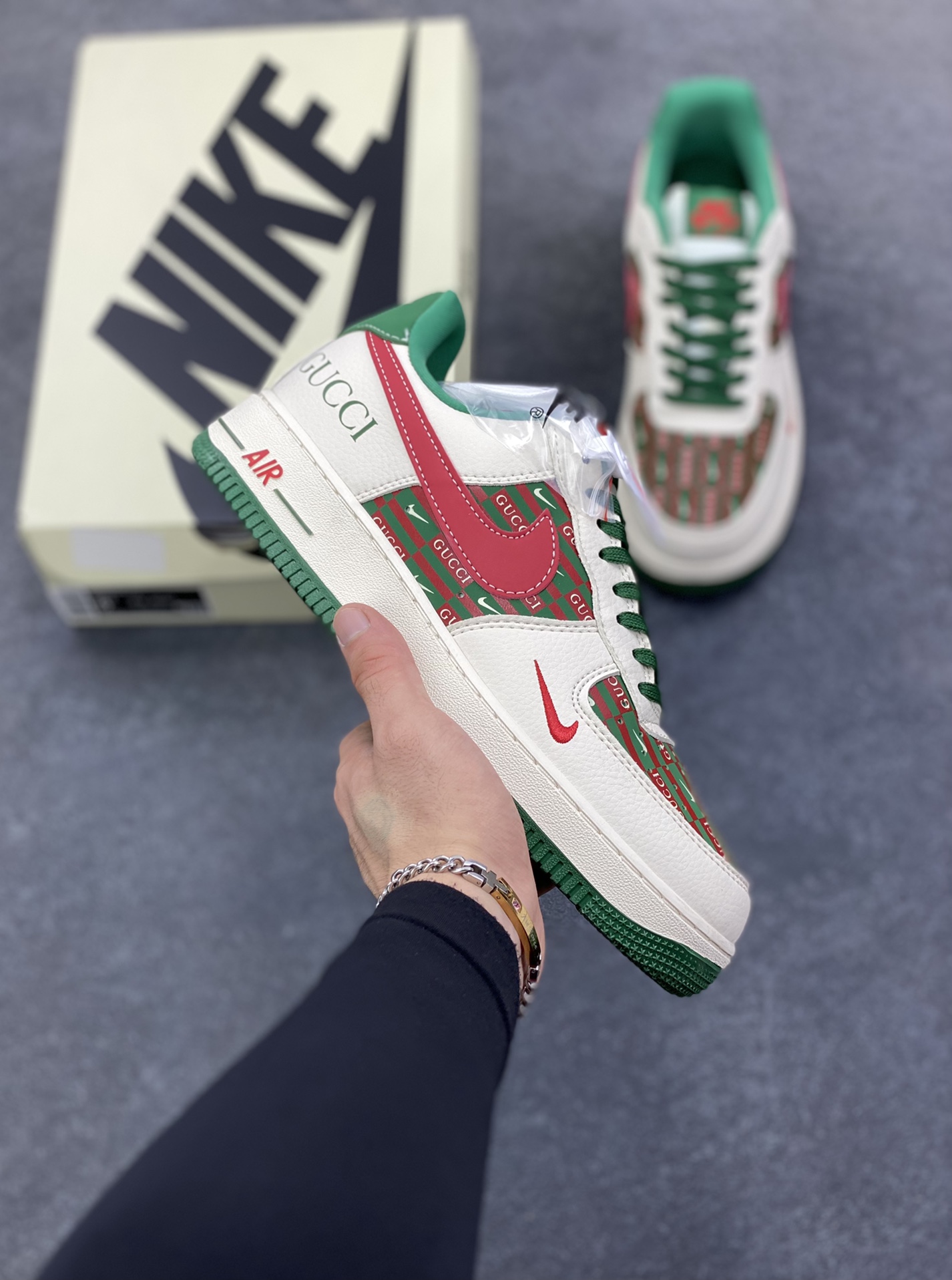 NIke Air Force 1 \’07 Low “古驰联名——米绿红勾”空军一号 低帮 运动鞋 休闲鞋 折边针车 工艺难度大 原楦头原纸板 原装鞋盒 定制五金配件 内置全掌气垫 原厂鞋底 货号:DD1982-312 尺码:36 36.5 37.5 38 38.5 39 40 40.5 41 42 42.5 43 44 44.5 45-选品中心