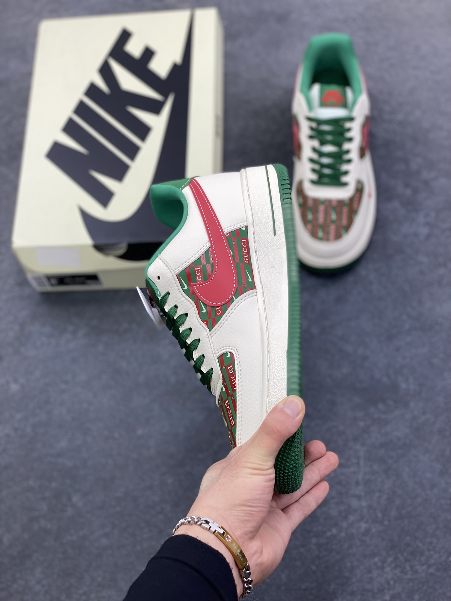 图片[3]-NIke Air Force 1 \’07 Low “古驰联名——米绿红勾”空军一号 低帮 运动鞋 休闲鞋 折边针车 工艺难度大 原楦头原纸板 原装鞋盒 定制五金配件 内置全掌气垫 原厂鞋底 货号：DD1982-312 尺码：36 36.5 37.5 38 38.5 39 40 40.5 41 42 42.5 43 44 44.5 45-选品中心