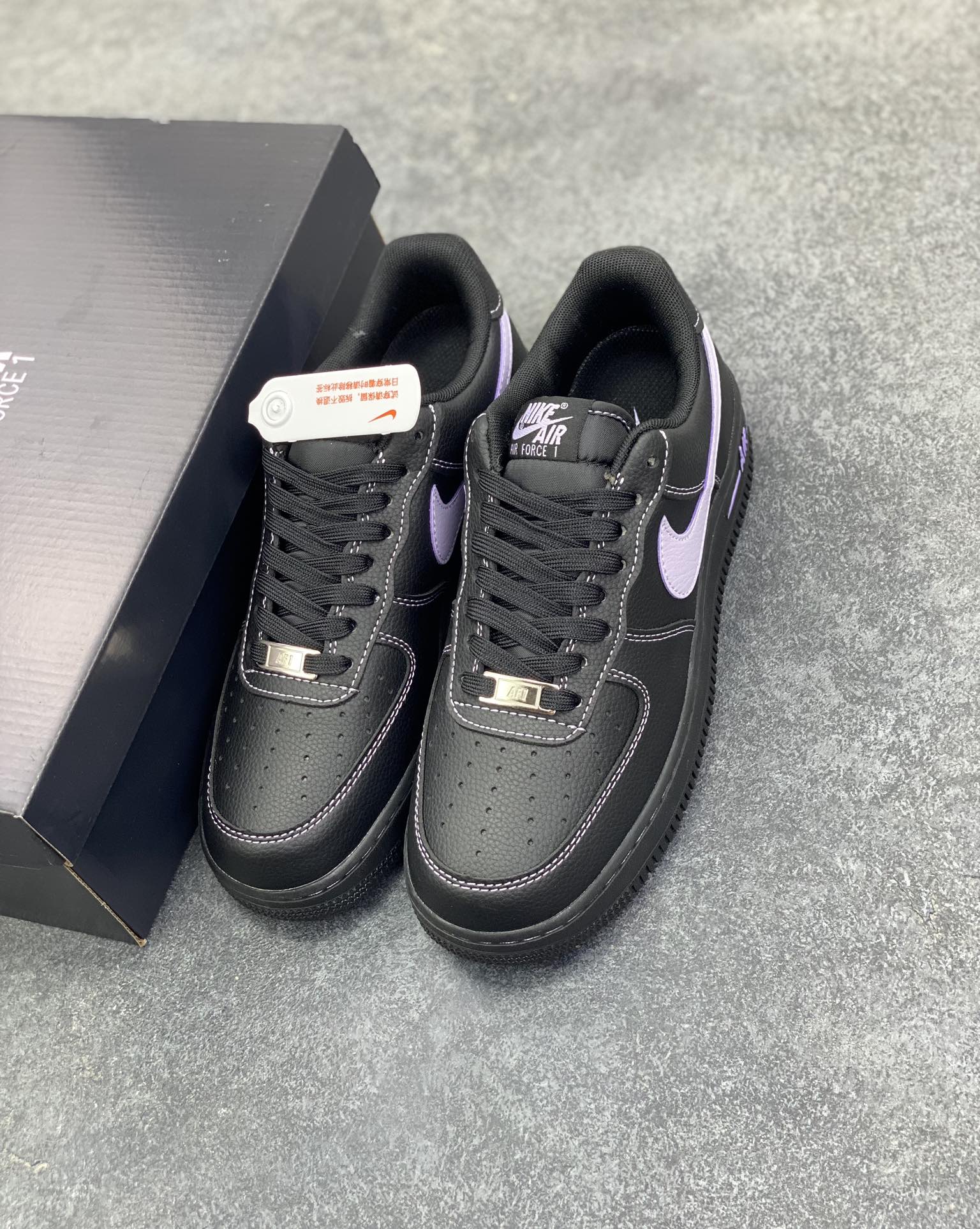 图片[8]-Nike Air Force 1 Low 黑紫 原楦头原纸板 打造纯正空军版型 专注外贸渠道 全掌内置蜂窝气垫 原盒配件 原厂中底钢印、拉帮完美 货号：HQ2037-001 尺码：36 36.5 37.5 38 38.5 39 40 40.5 41 42 42.5 43 44 44.5 45-选品中心