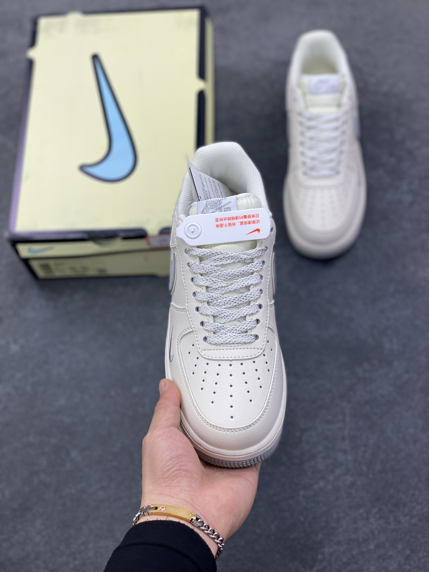 图片[2]-福利特价 Nike Air Force 1 Low \’07 “Keep Fresh”小勾低帮空军一号休闲板鞋 定制皮料 专属鞋盒 原楦原纸板 纯正空军版型 高清洁度 内置全掌气垫 货号：BM1996-033 尺码：36 36.5 37.5 38 38.5 39 40 40.5 41 42 42.5 43 44 44.5 45-选品中心