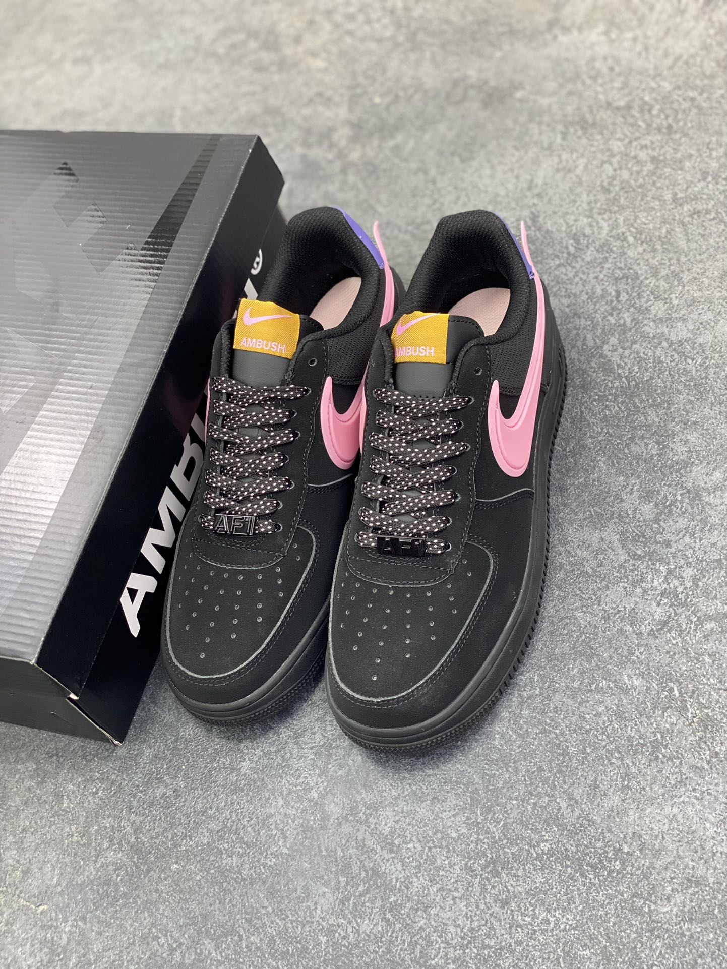 图片[8]-福利特价 Nike Air Force 1 Low 空军一号低帮百搭休闲运动板鞋。柔软、弹性十足的缓震性能和出色的中底设计，横跨复古与现代的外型结合，造就出风靡全球三十多年的Force 1，直到今天还深受青睐。 货号：DV3464-005 尺码：36 37.5 38 39 40 41-选品中心