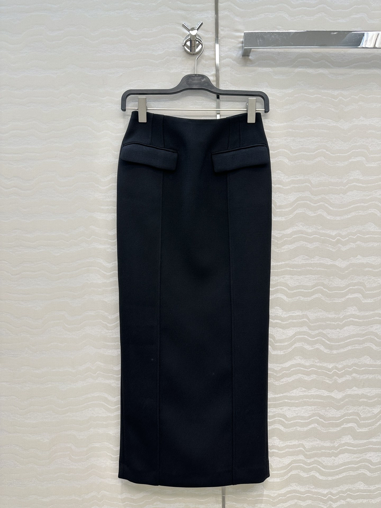 独家首发！原单品质❤️TM长期主义，高智感穿搭秋冬必单叠搭神器！高级醋酸小蛮腰超长半裙。立体斜裁工艺包容