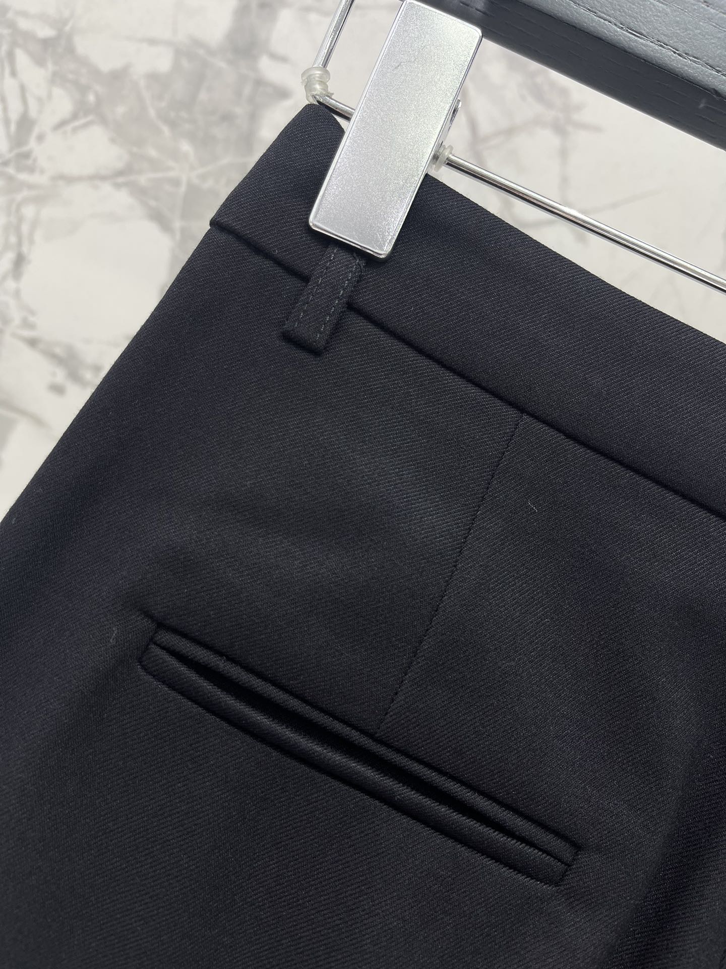 Yves Saint Laurent High-Waisted Wide-Leg Suit Pants - Flattering & Stylish 6 i1758854241 4090 6