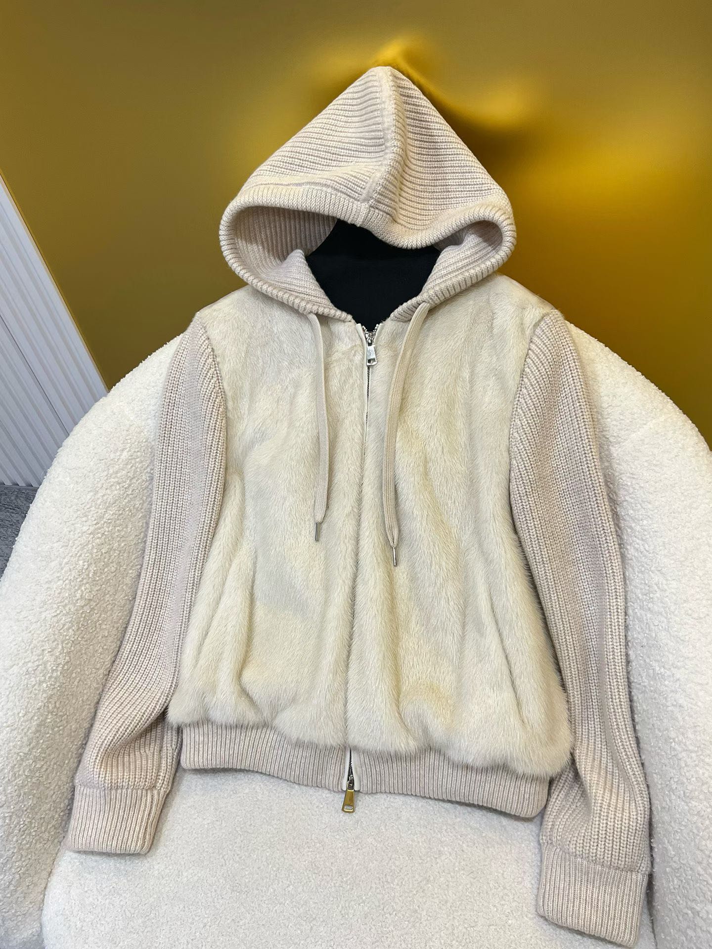 Pure Natural Real Mink Fur Coat with Cashmere Knit, Elegant Hooded Design 3 i1758856721 8094 1