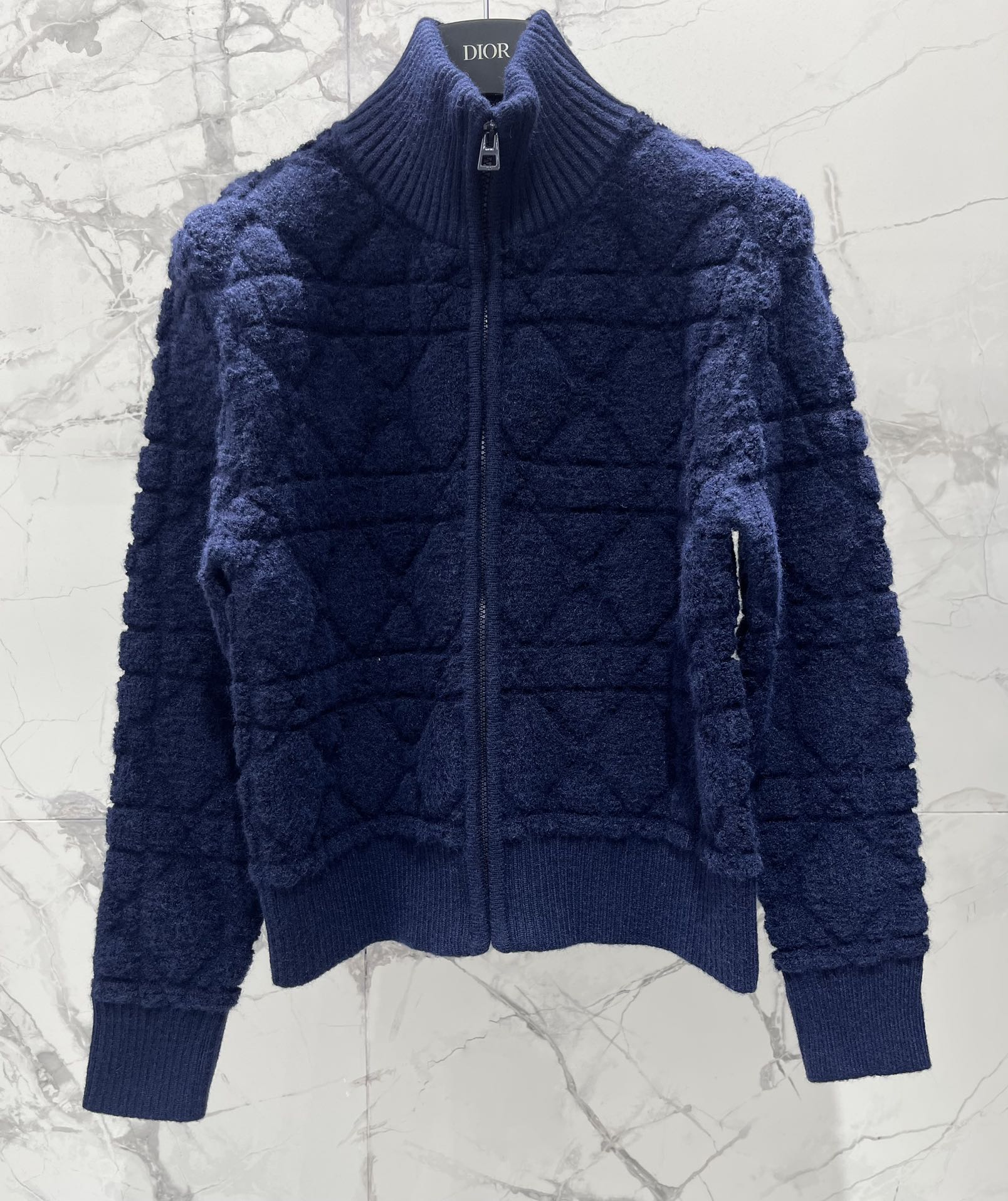 𝗗𝗜𝗢𝗥* 迪家新款罗纹高领图案羊毛混纺针织拉链开衫💫【一眼沦陷の神仙配色】雾霾蓝调像把融化的芝士奶盖裹