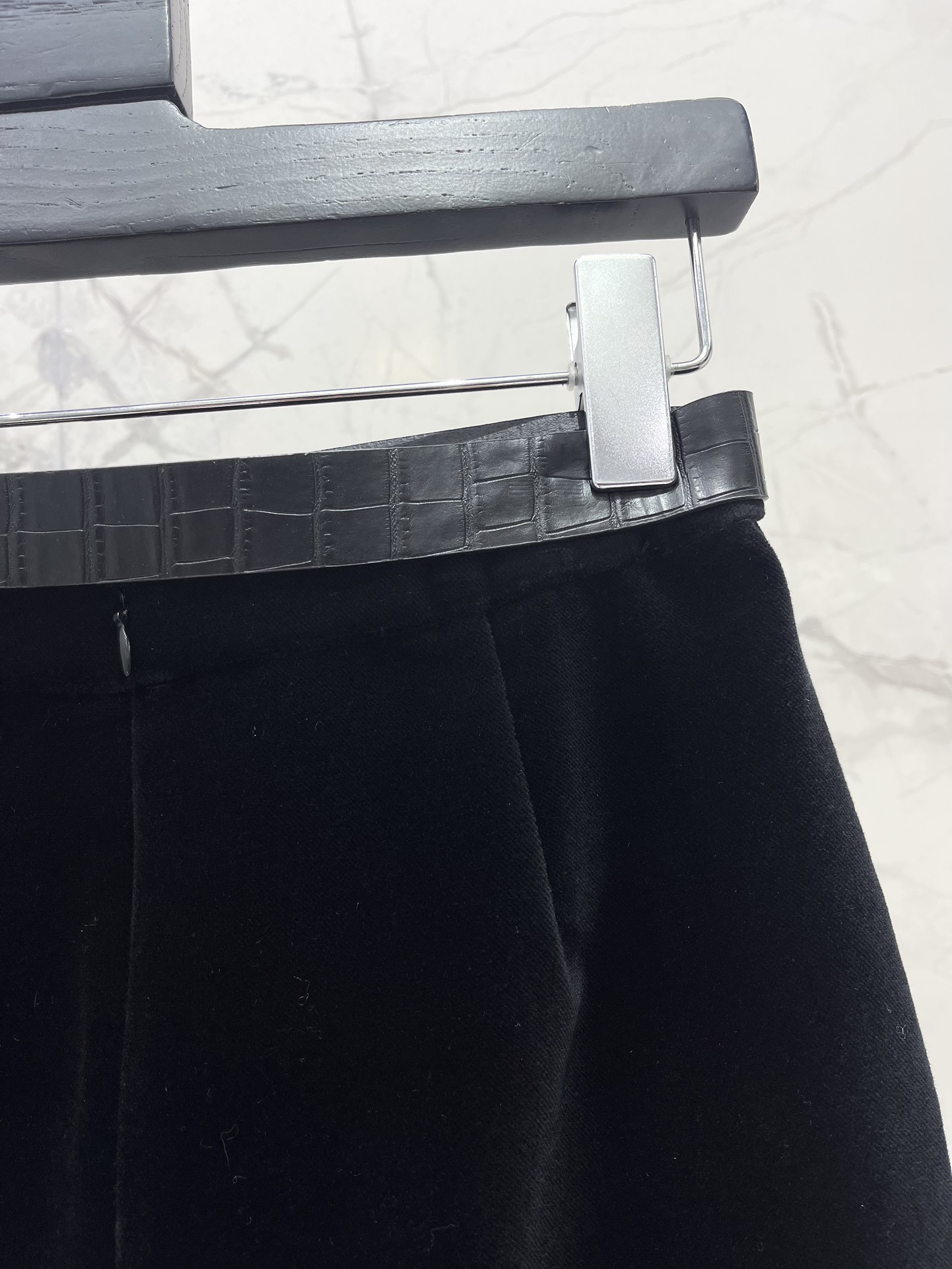 Yves Saint Laurent Velvet Midi Skirt with Back Slit - Elegant & Comfortable 8 i1758884997 3515 6